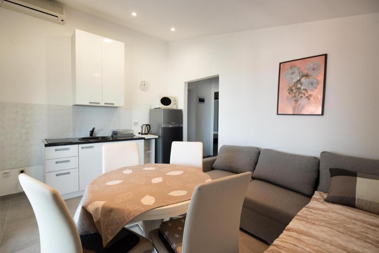 Apartment Ana